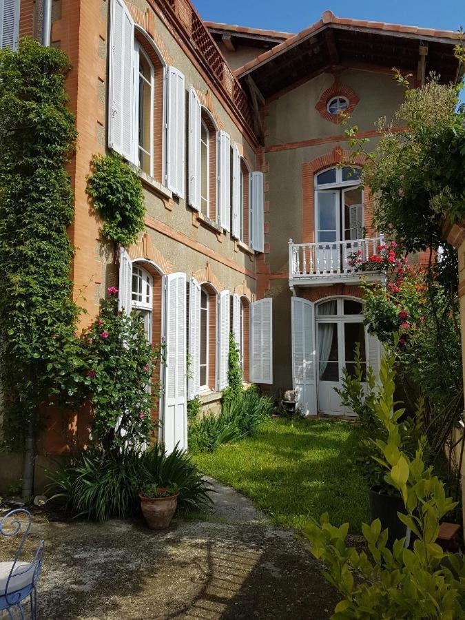 B&B Le Domaine Des Marcoujans Saint-Elix-le-Chateau Exterior foto